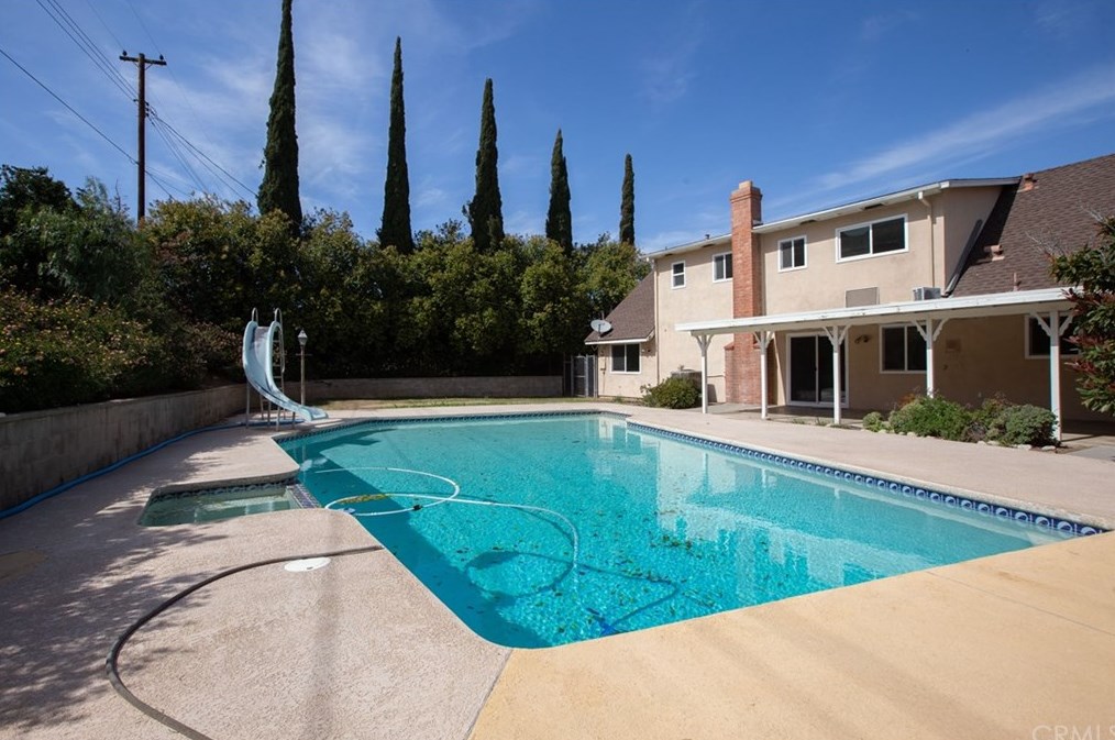 5560 Wentworth Dr, Riverside, CA 92505