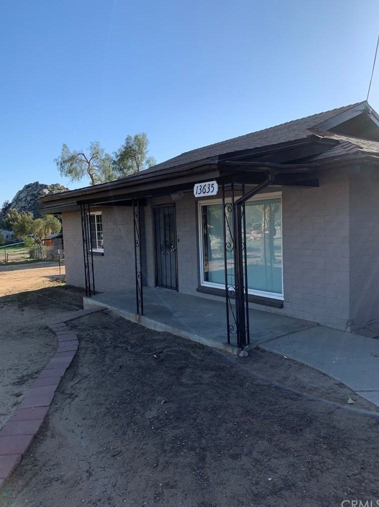 13635 Oliver St, Moreno Valley CA  92555-5621 exterior