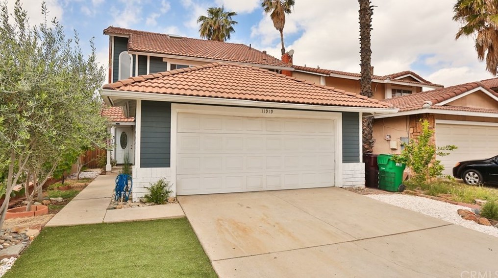 11919 Bayless St, Moreno Valley, CA 92557-6234
