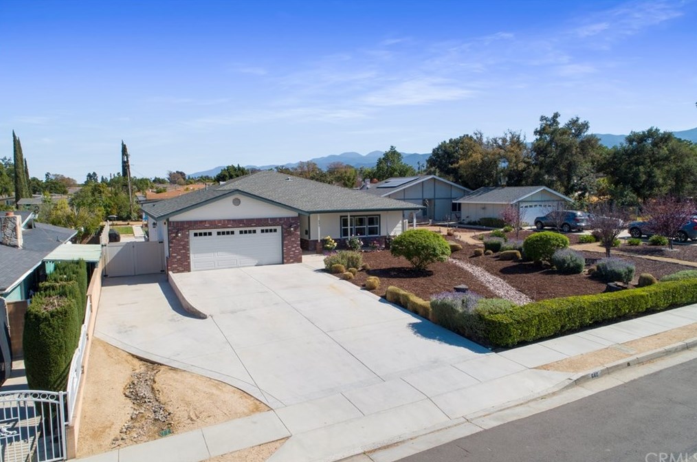 640 Ford St, Corona, CA 92879-2504