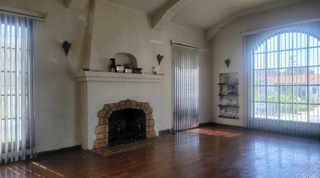 2228 73rd St, Los Angeles, CA 90043-5309