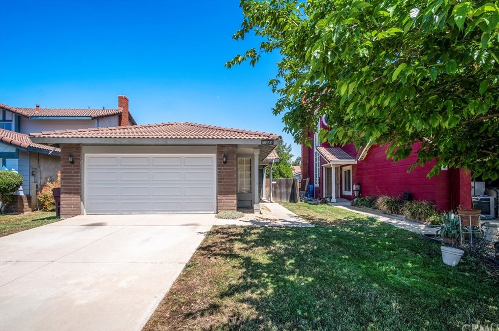 11884 Meadow Wood Way, Moreno Valley, CA 92557-6216