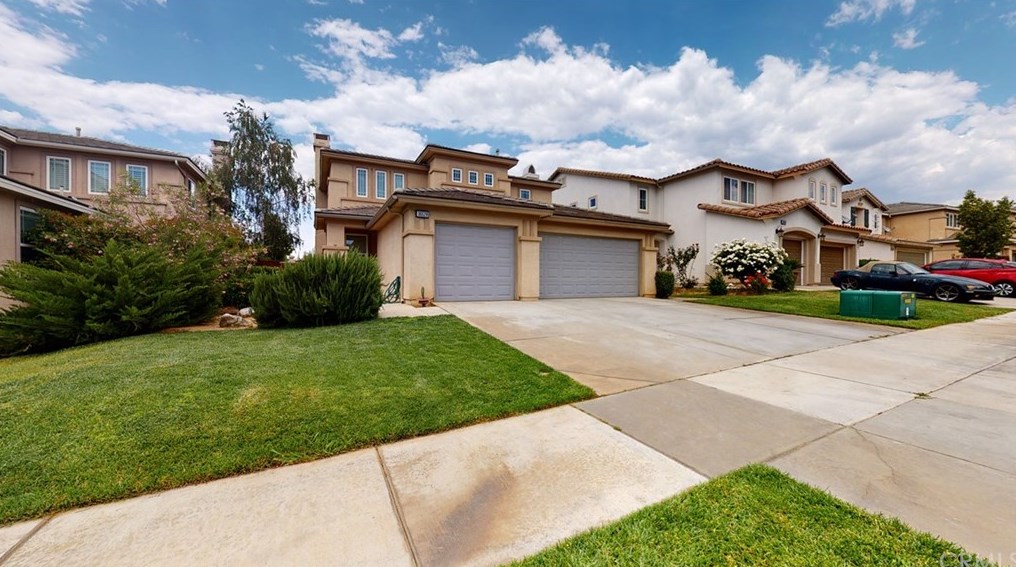 36528 Torrey Pines Dr, Beaumont, CA 92223