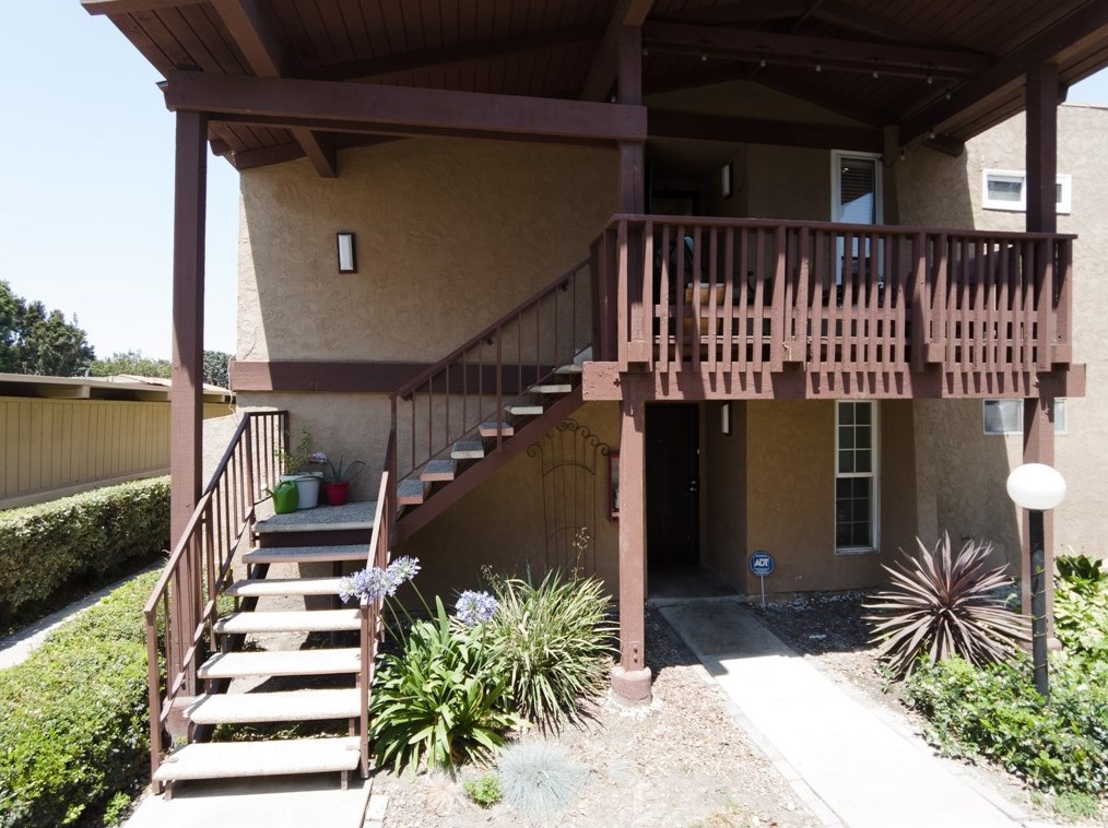 1000 W Macarthur Blvd #18, Santa Ana, CA 92707