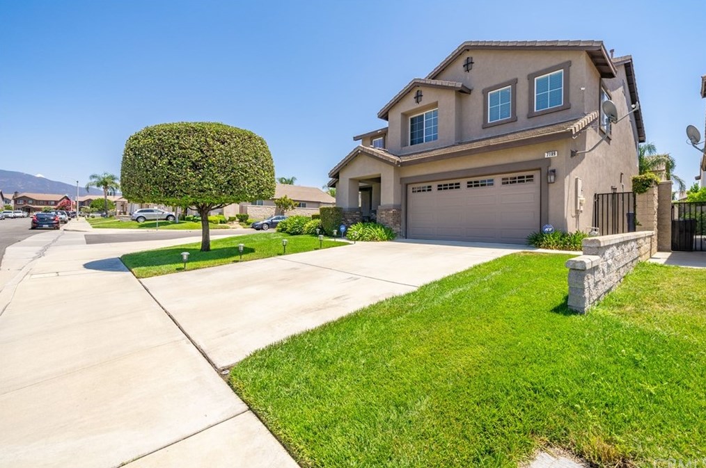 7189 Gabriel Dr, Fontana, CA 92336-5763