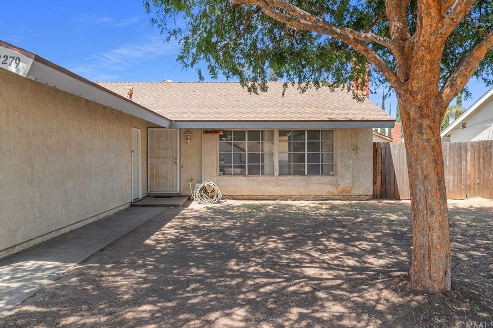 12279 Leahy Dr, Moreno Valley, CA 92557-7320