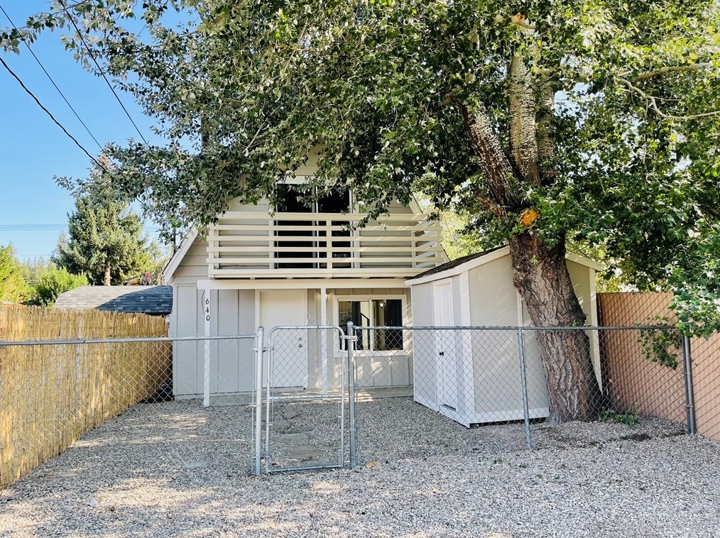 640 W Country Club Blvd, Big Bear City, CA 92314