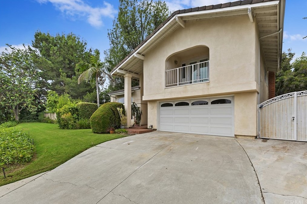 5061 Fairway View Dr, Yorba Linda, CA 92886-4235