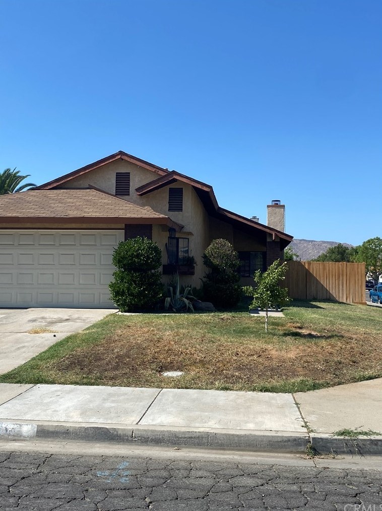 25476 Bay Ave, Moreno Valley, CA 92553-4386