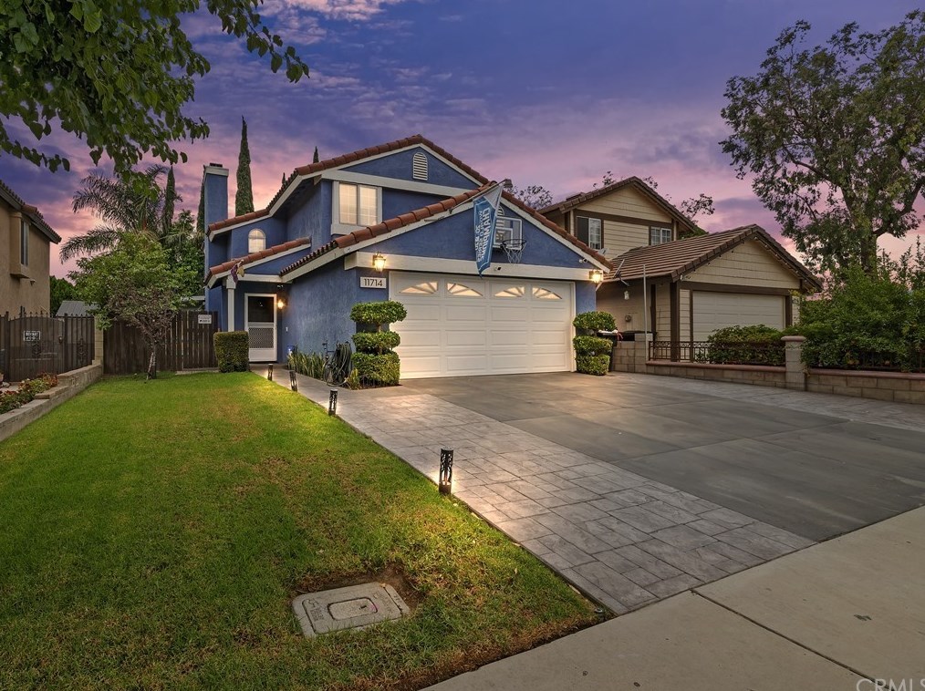 11714 Lemonwood Ct, Fontana, CA 92337-0566