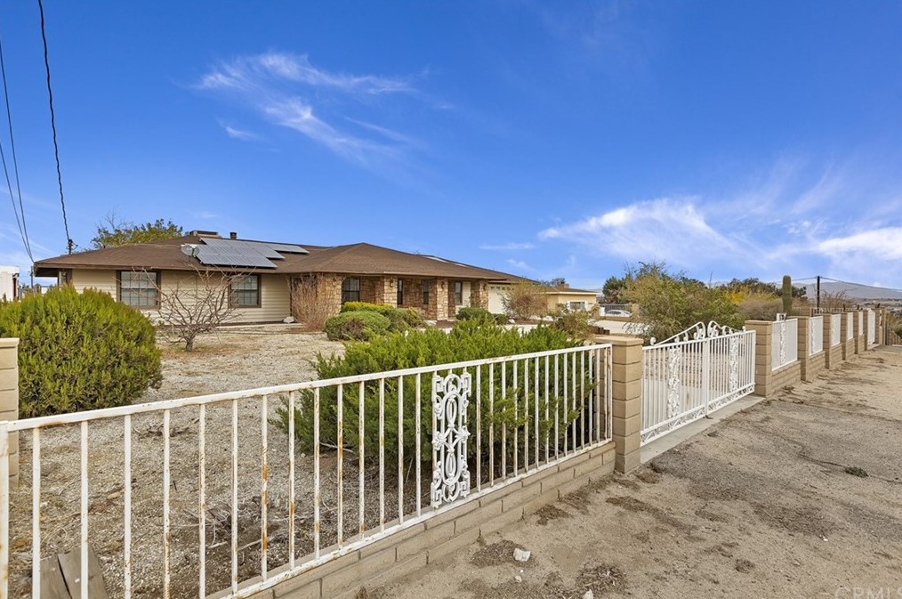 17830 Manzanita St, Hesperia, CA 92345-4924