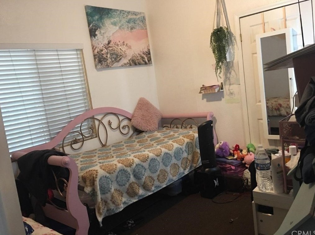 8634 Hickory St, Los Angeles, CA 90002-1530