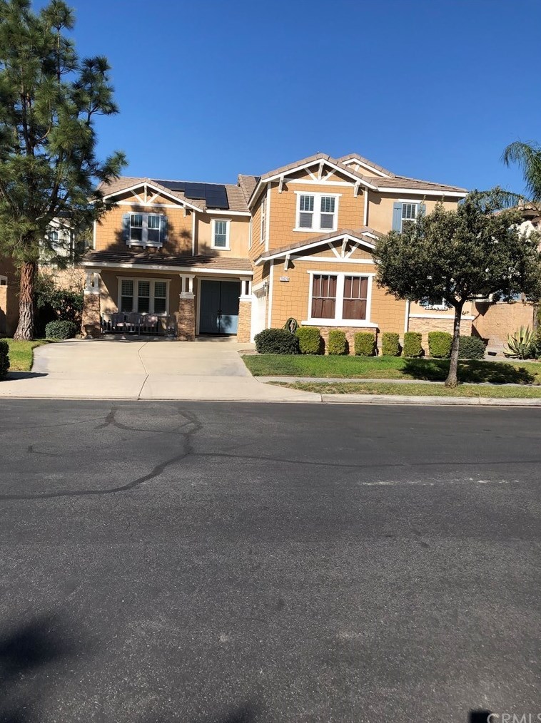 15626 Brewer Ln, Fontana, CA 92336-4568