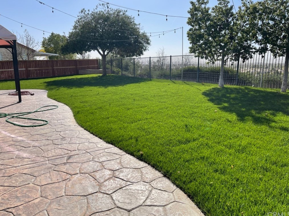 35635 Glacier Cir, Winchester, CA 92596-8784