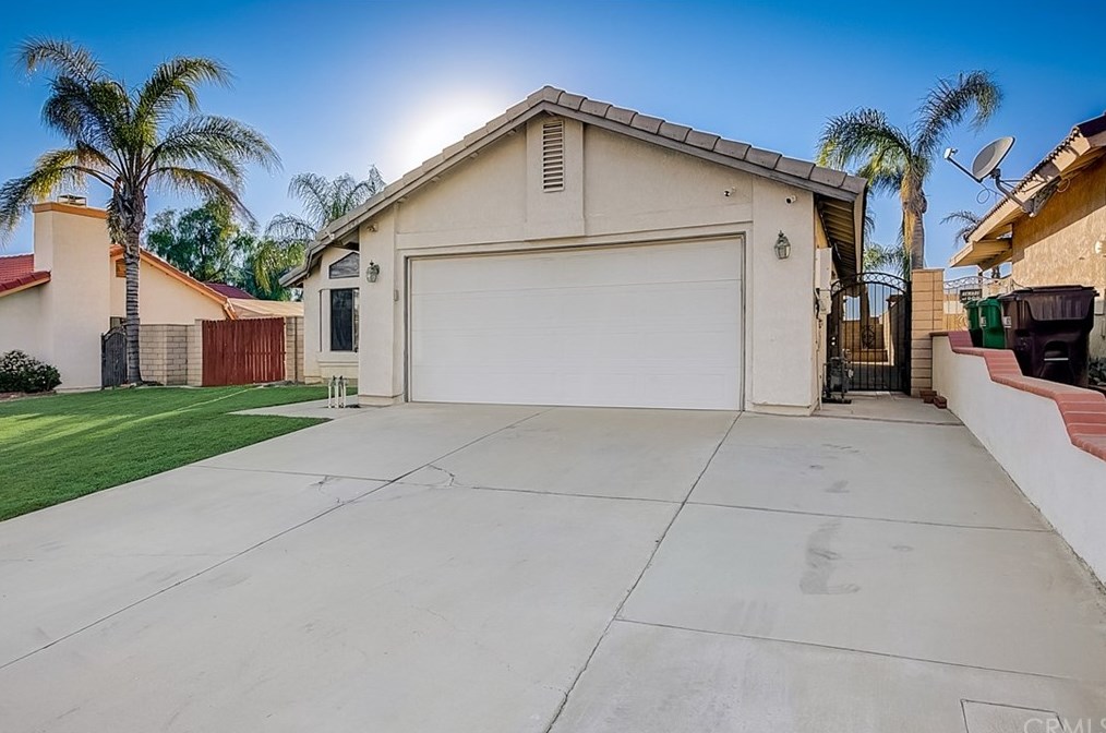 13143 Napa Valley Ct, Moreno Valley, CA 92555-2457