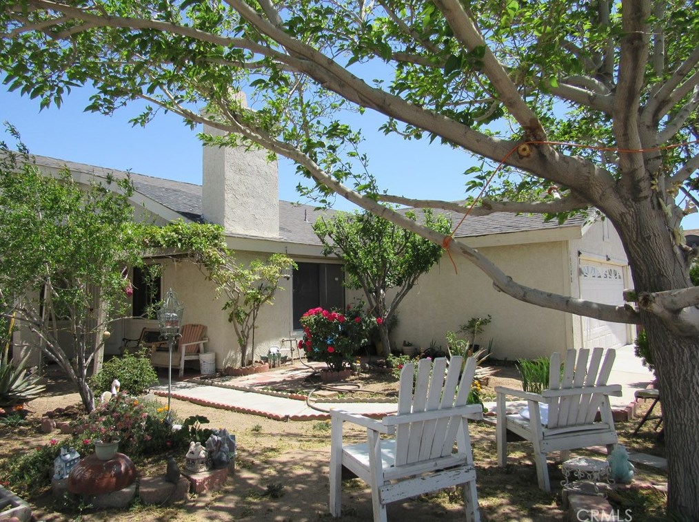 14388 Pinewood Dr, Hesperia, CA 92344-8213