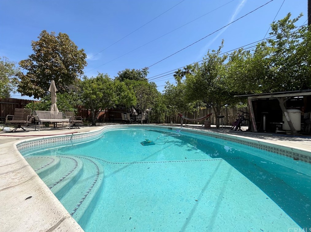 18817 9th St, Bloomington, CA 92316