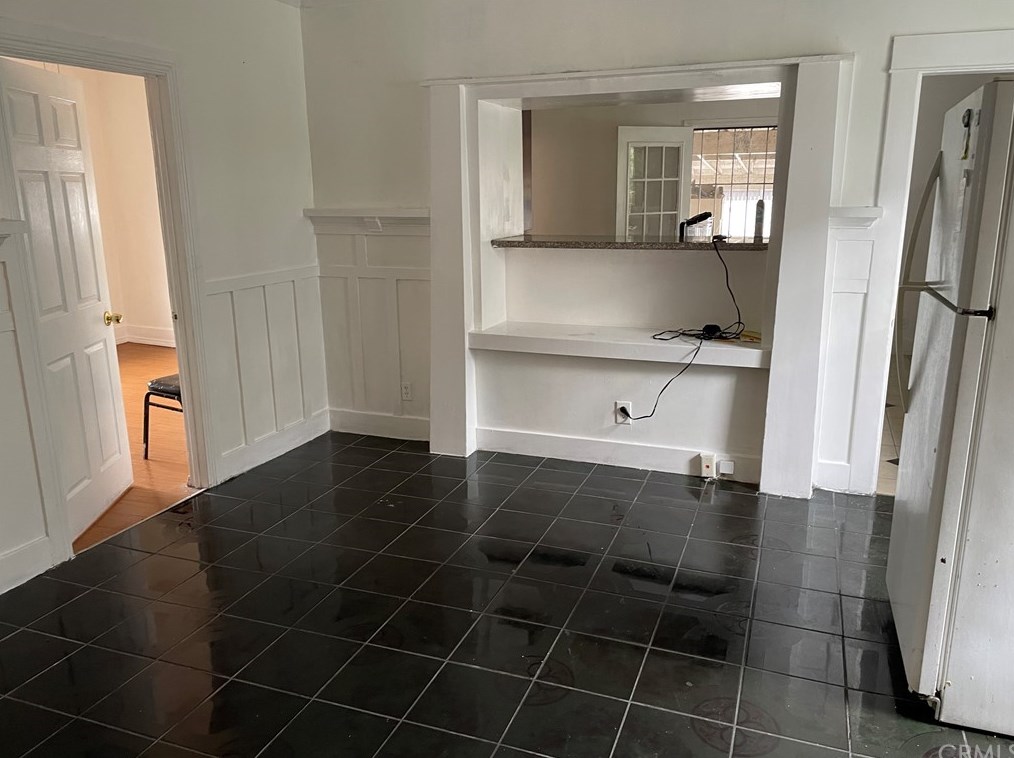 1415 49th St, Los Angeles, CA 90011-4423