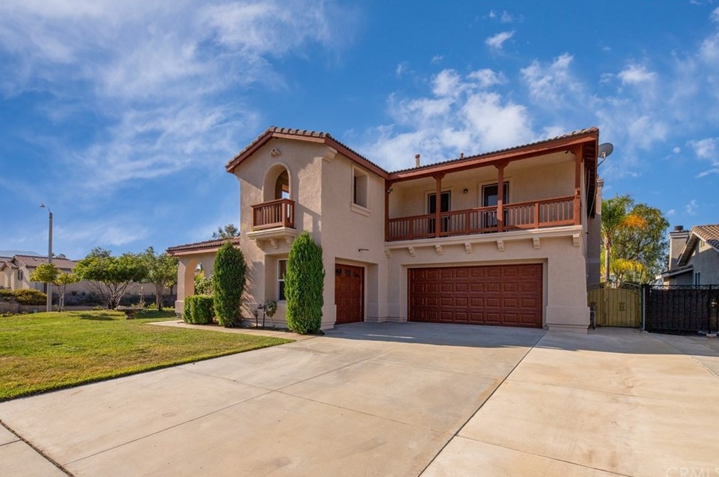 23201 Montalvo Rd, Moreno Valley, CA 92557-3513