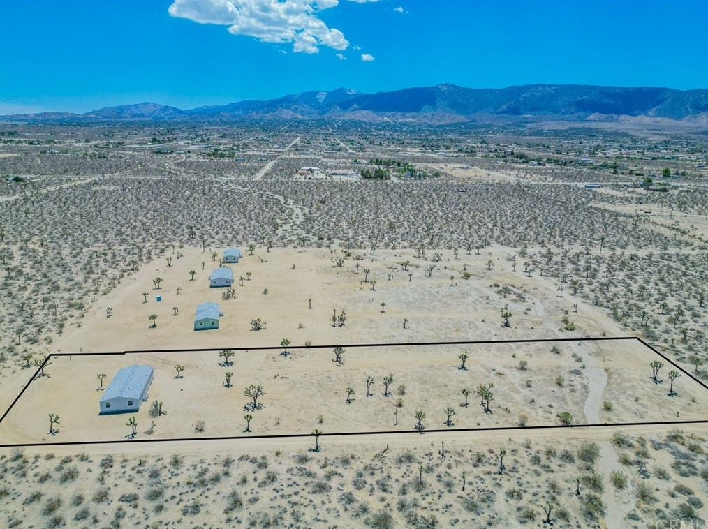 12380 Arena Rd, Pinon Hills, CA 92372