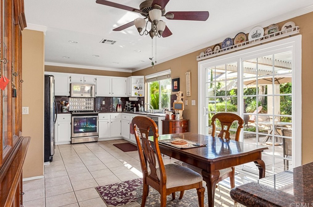 2048 Duron St, Colton, CA 92324-4538