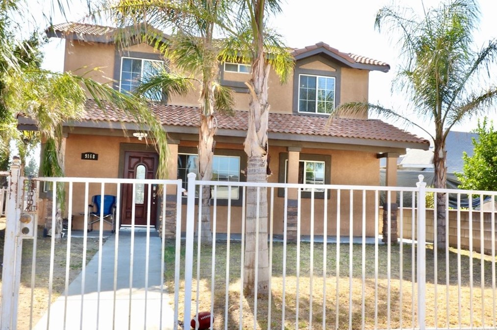 9168 Mango Ave, Fontana, CA 92335-4814