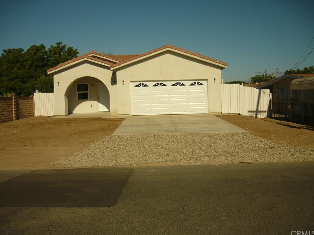 7568 Newcomb St, San Bernardino, CA 92410