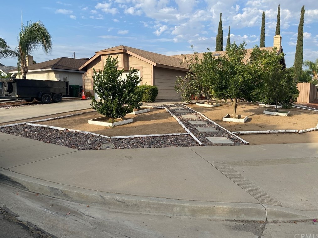 15340 Casa Grande St, Moreno Valley, CA 92551-7079