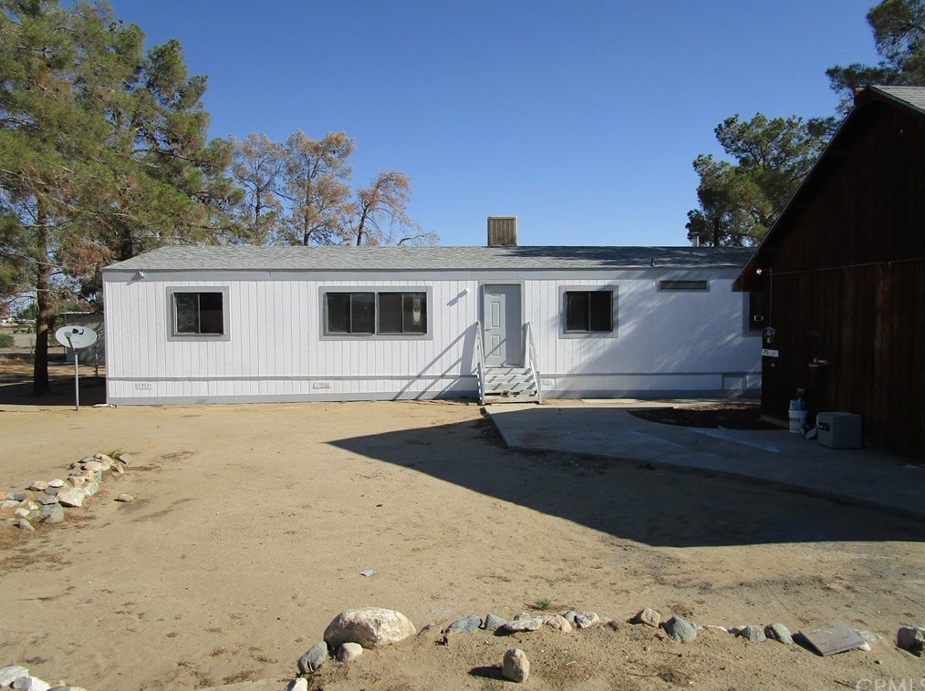 13748 Paramount Rd, Phelan, CA 92371-9550