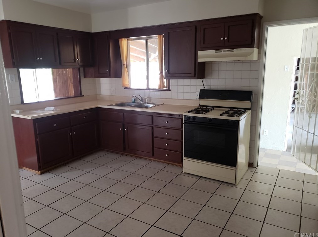 3313 N Sierra Way, San Bernardino, CA 92405