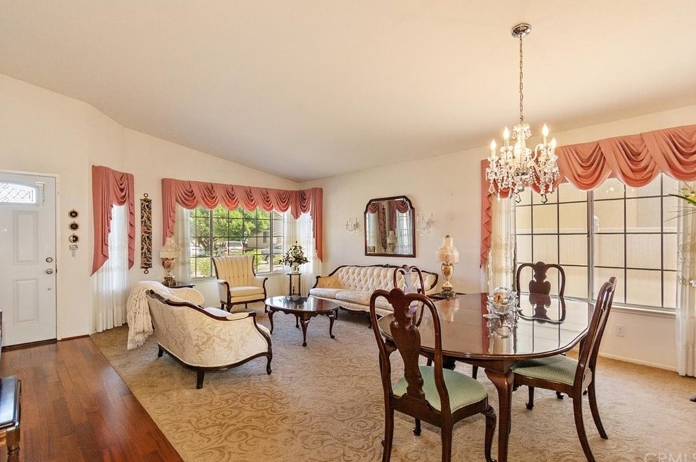 856 Stonehenge Ct, Hemet, CA 92545-5336