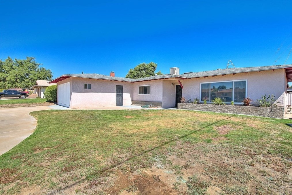 9007 Grace Ave, Fontana, CA 92335-6025