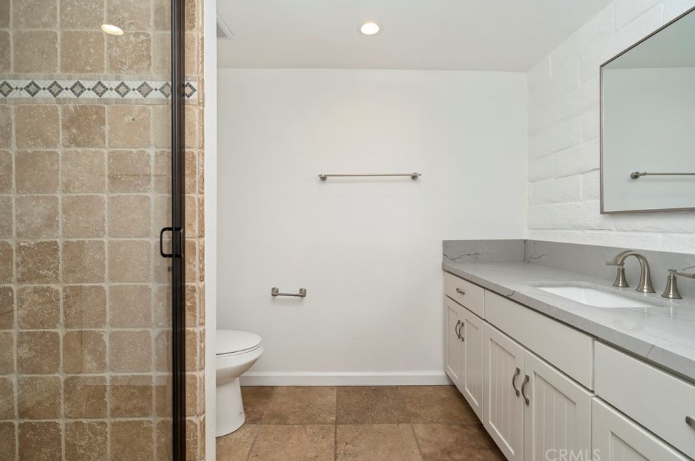 68741 Calle Espejo, Cathedral City CA  92234-7105 exterior