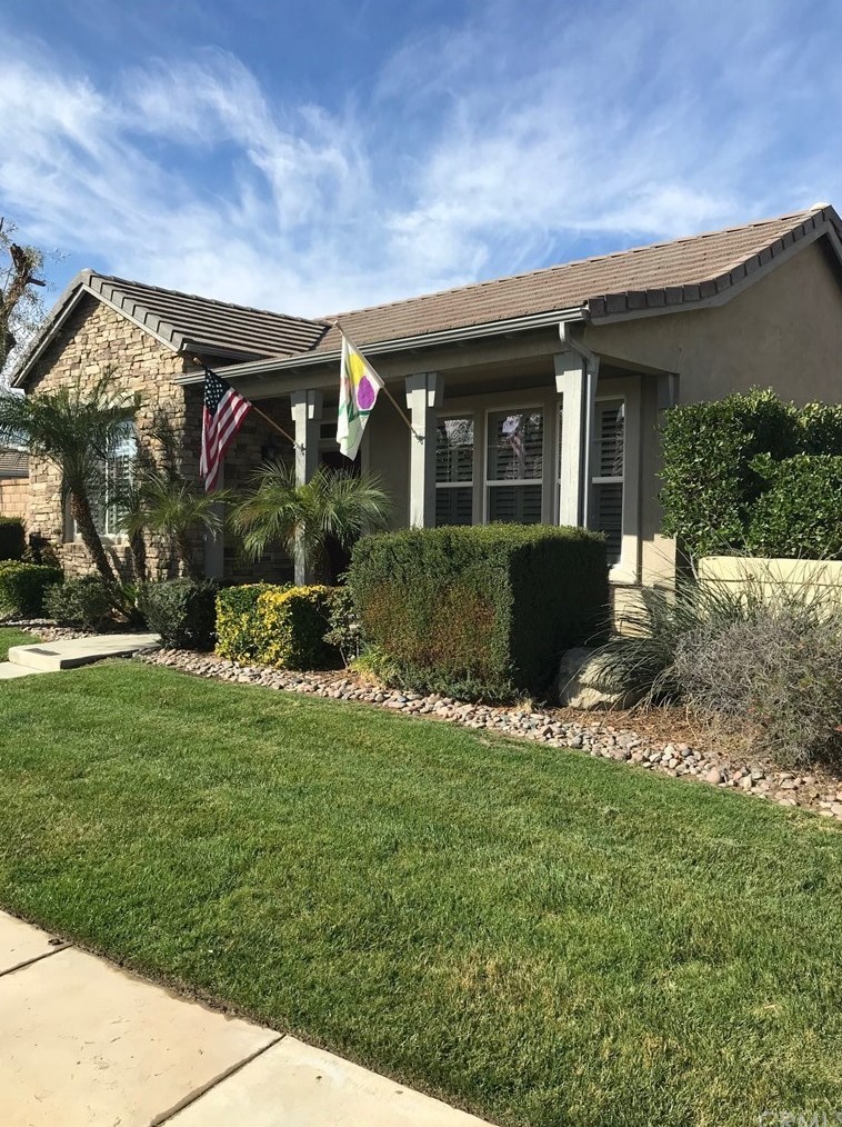 258 Stricker Ln, Hemet, CA 92545
