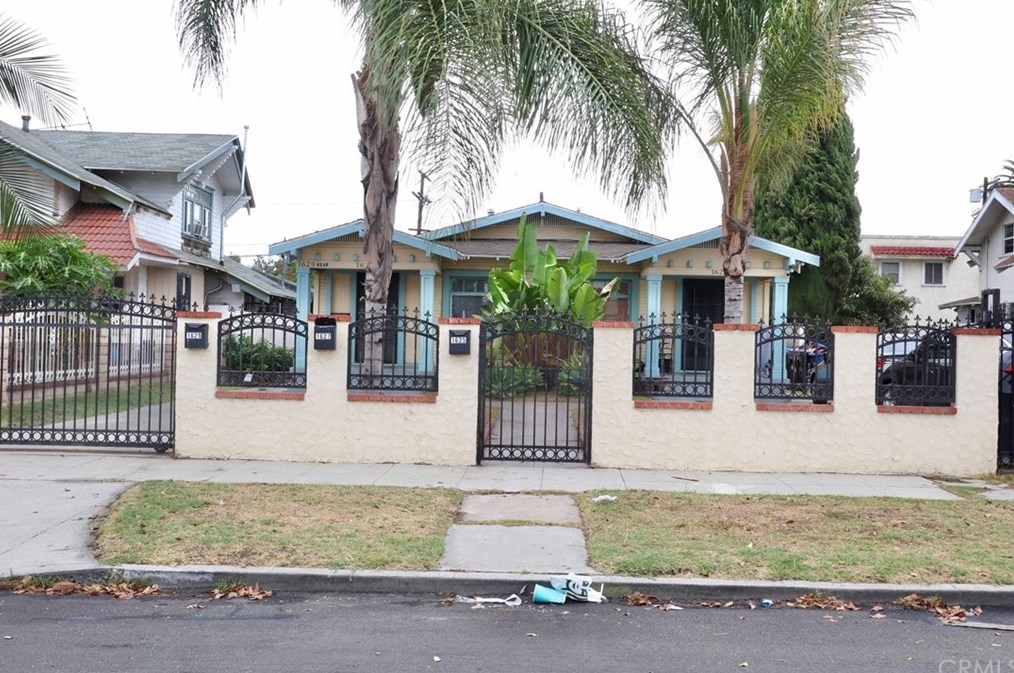1625 49th St, Los Angeles, CA 90011-4427