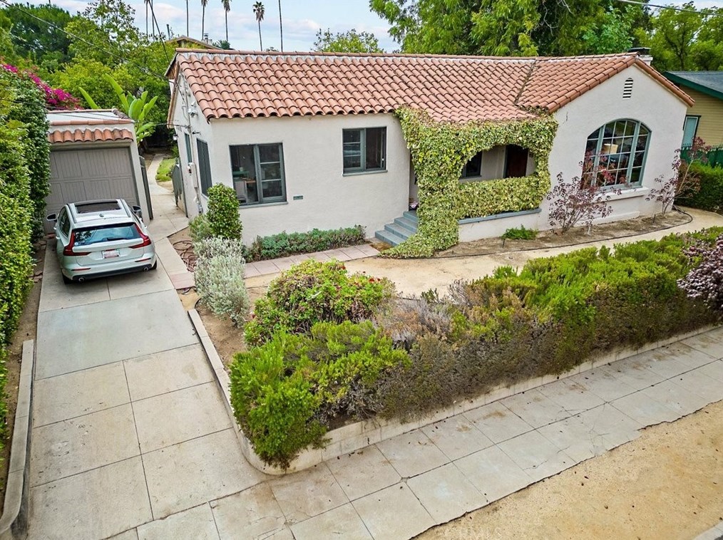 270 Clinton St, Pasadena CA  91103-2929 exterior