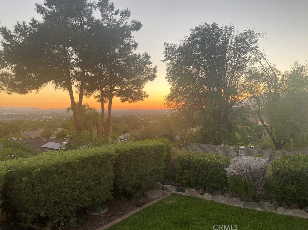 3765 28th St, Highland, CA 92346-1915