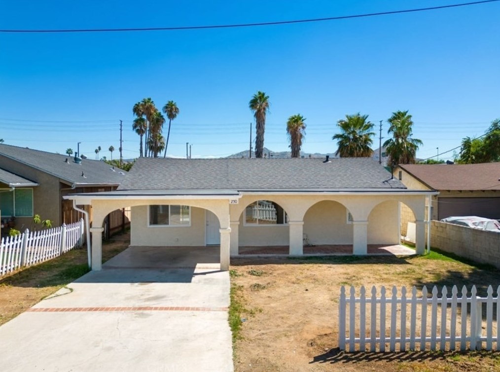 250 Stephens Ave, Riverside, CA 92501