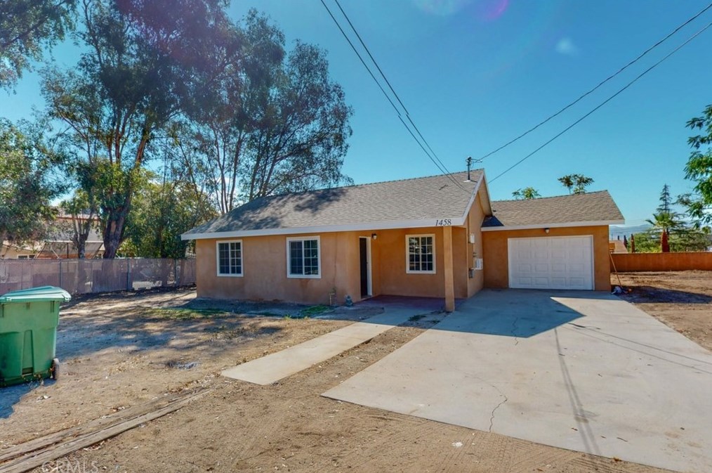 1458 George St, Banning, CA 92220-4123