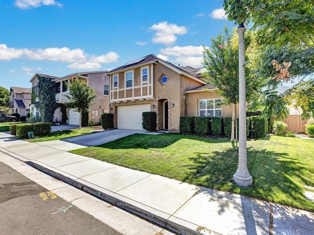 32135 Granite Dr, Temecula, CA 92592-4148