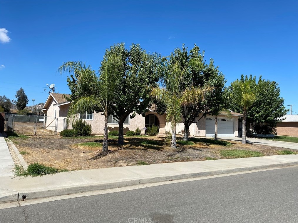 750 Richards Rd, Perris, CA 92571