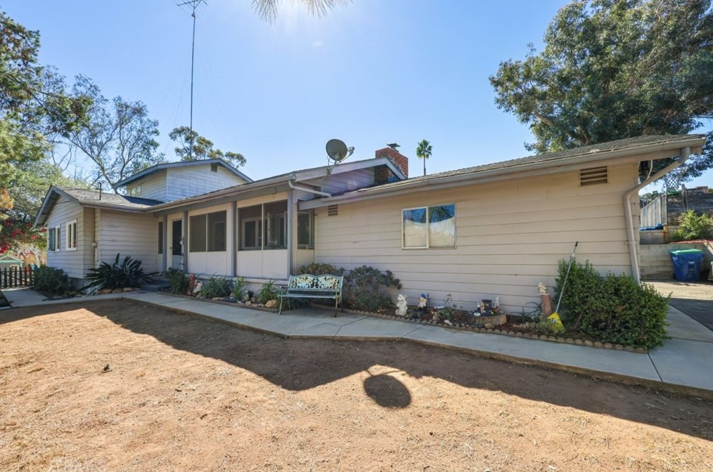 11469 Valle Vista Rd, Lakeside, CA 92040