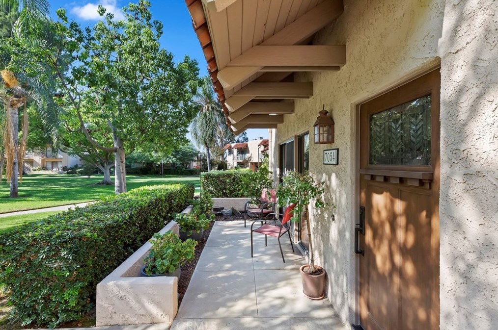 7054 Espana Dr, Riverside, CA 92504