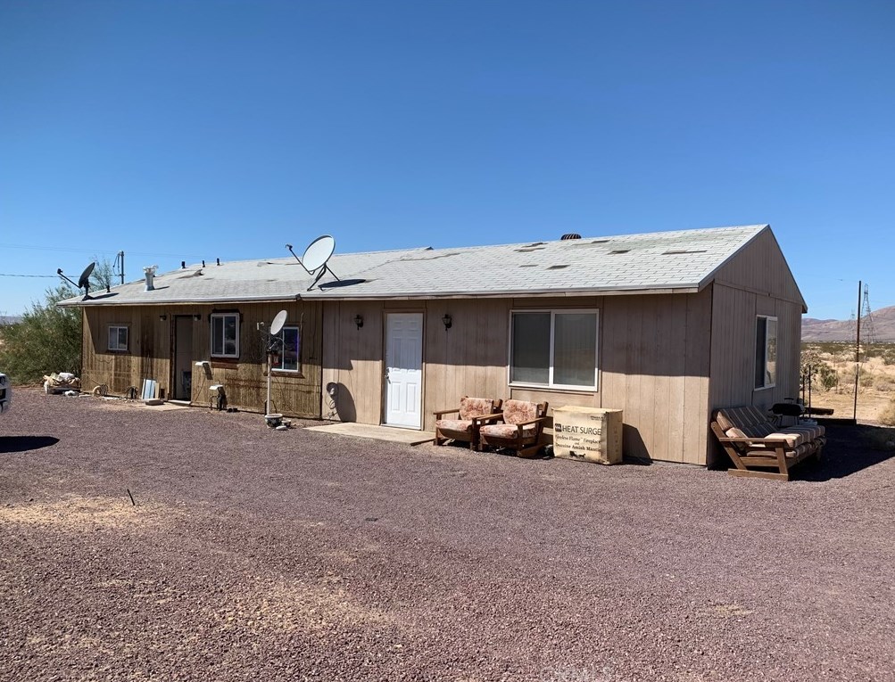 40575 Summerset Rd, Newberry Springs, CA 92365-9242