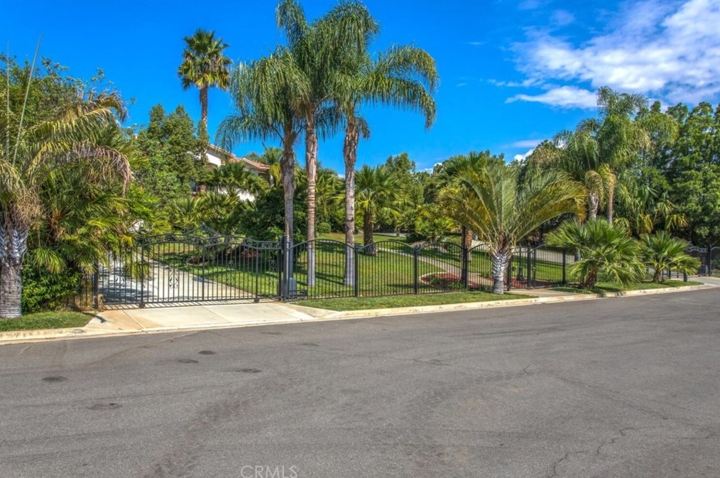 16430 Landon Ct, Riverside, CA 92504