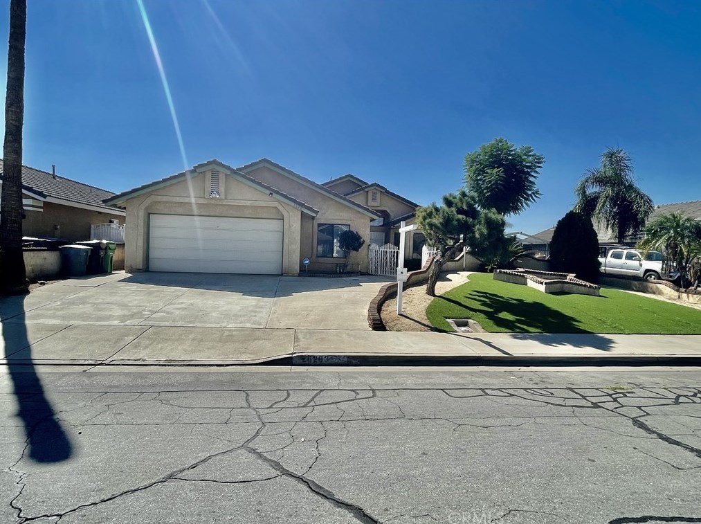 26283 Alturas Creek Dr, Moreno Valley CA  92555-2447 exterior