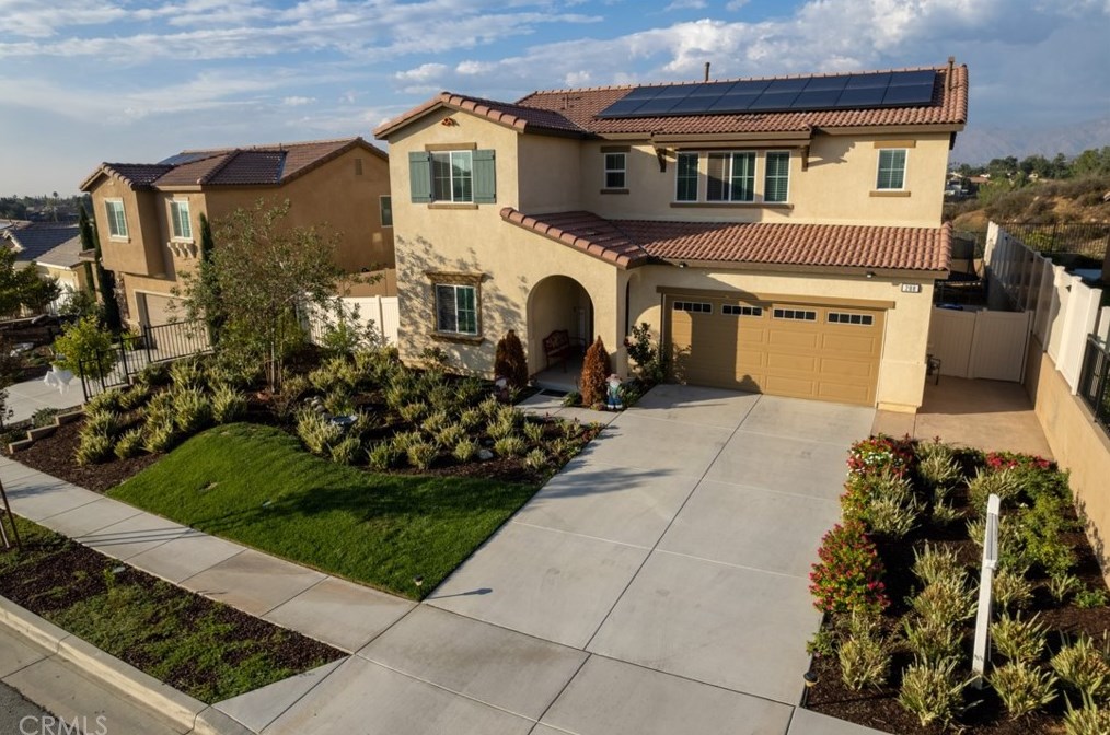 208 Country Club Dr, Calimesa, CA 92320-1164