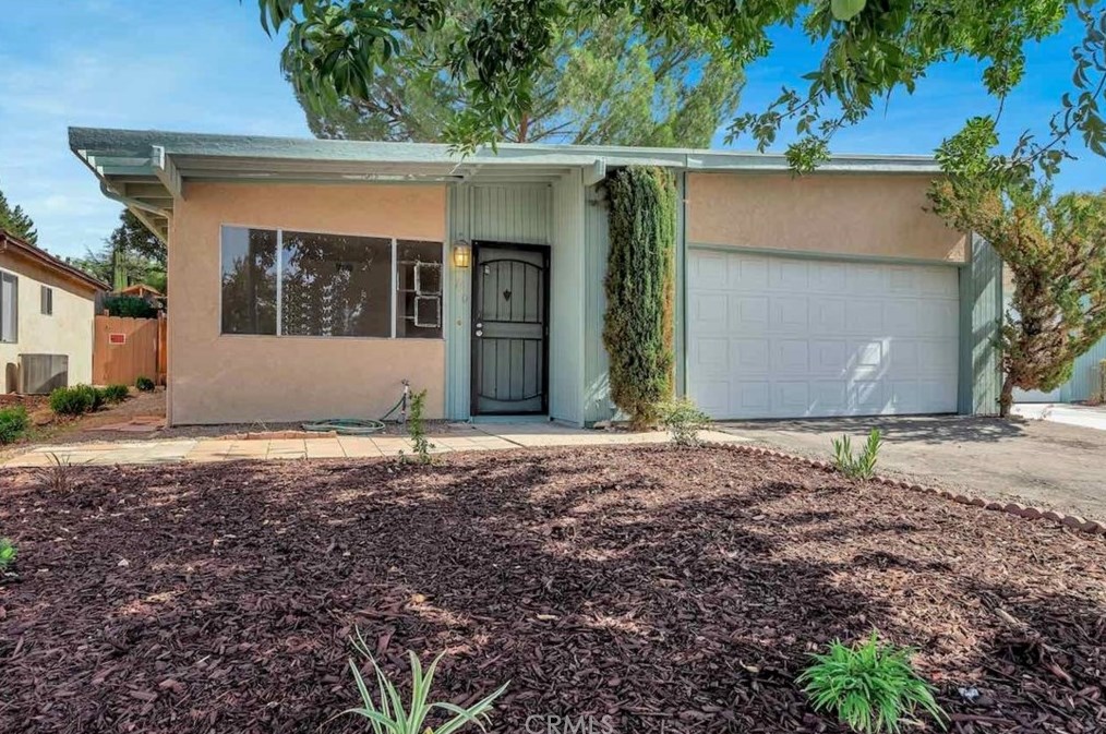 1760 Shepherd Dr, Lake Nacimiento, CA 93446