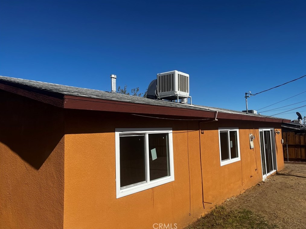 1528 Sunrise Rd, Barstow CA  92311-5557 exterior