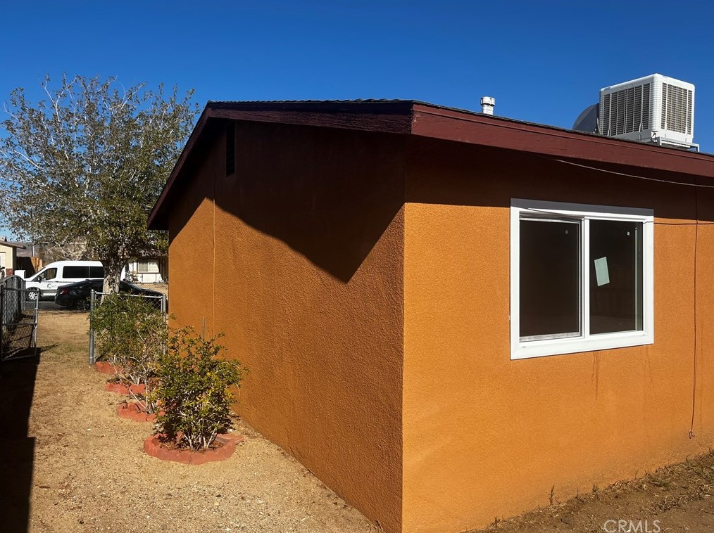 1528 Sunrise Rd, Barstow CA  92311-5557 exterior